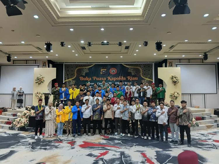 Buka Puasa Bersama Cipayung Plus dan BEM, Kapolda Riau Ajak Mahasiswa Jadi Motor Perubahan